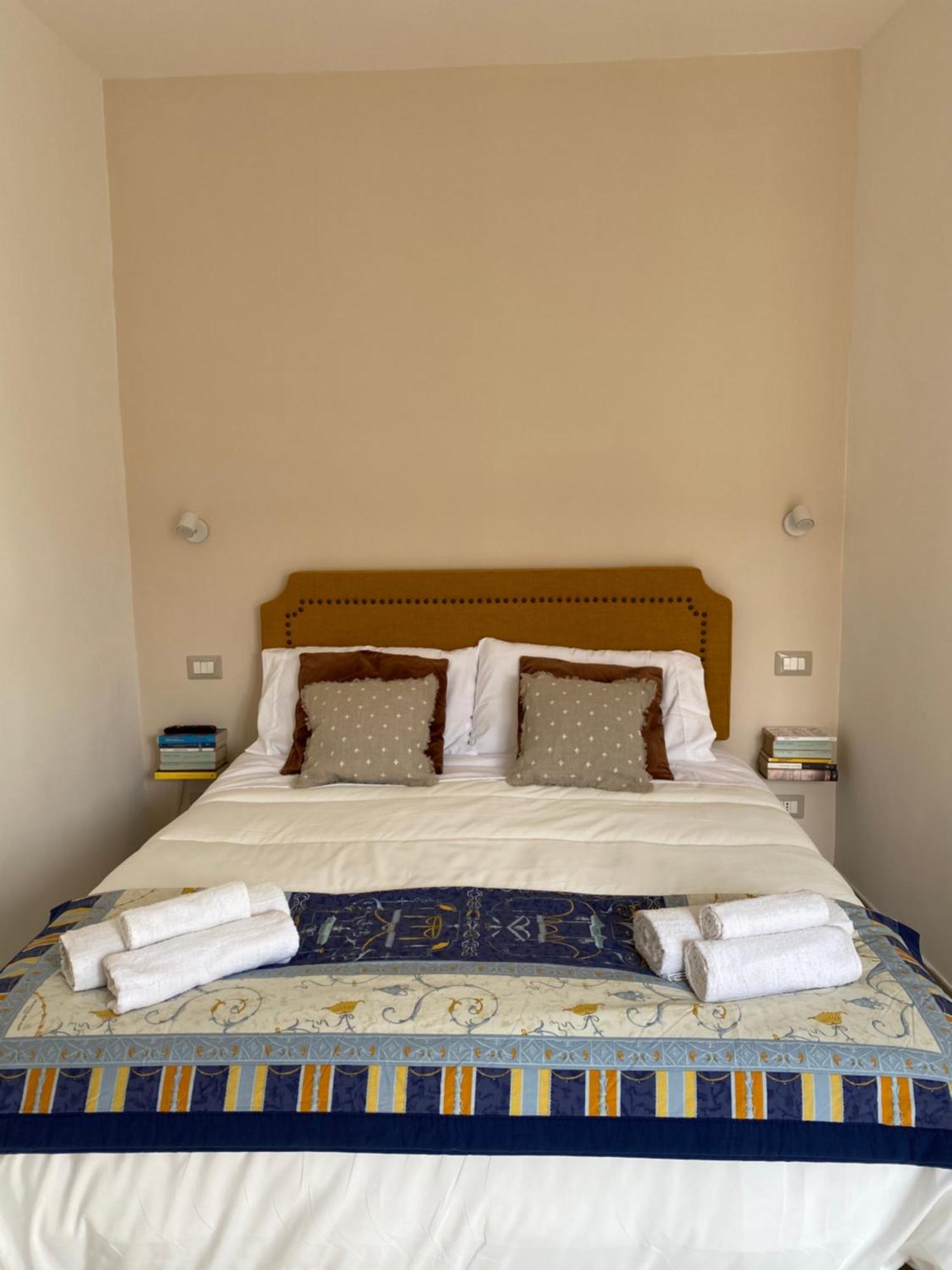All'Imbrunire Exlusive Apartment Salerno Esterno foto