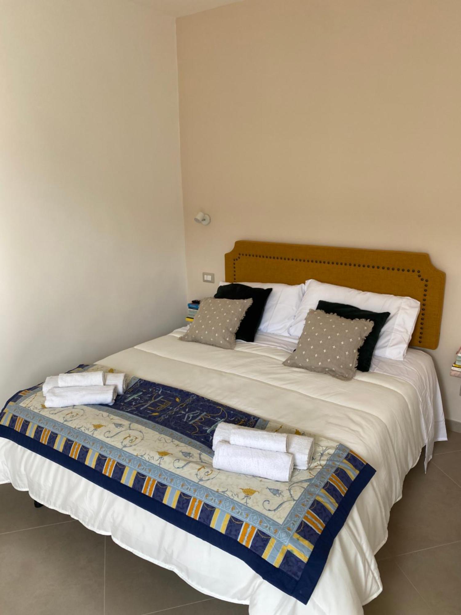 All'Imbrunire Exlusive Apartment Salerno Esterno foto